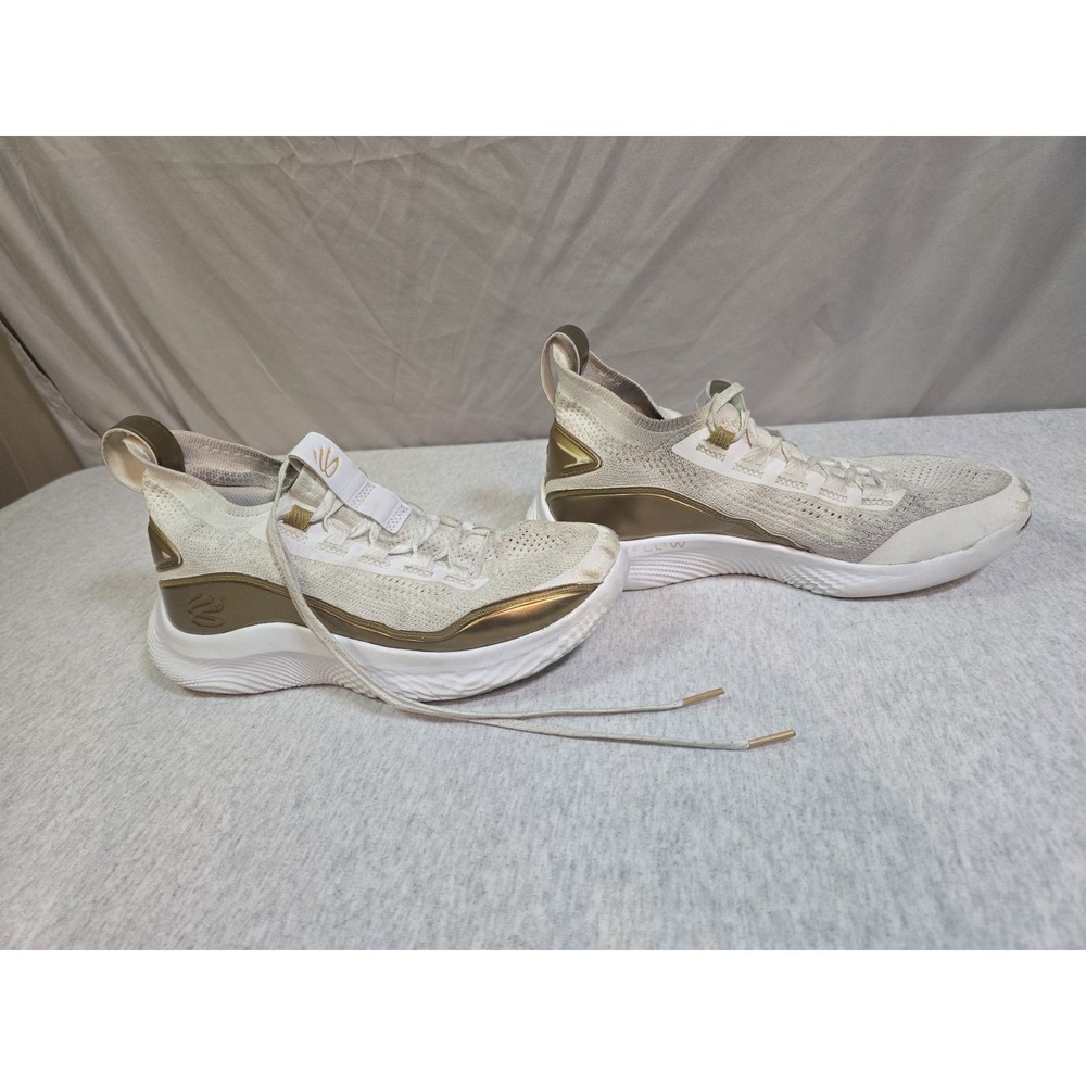 Brand new Under Armour Curry 7Y Gold basketball Shoes NOLID
